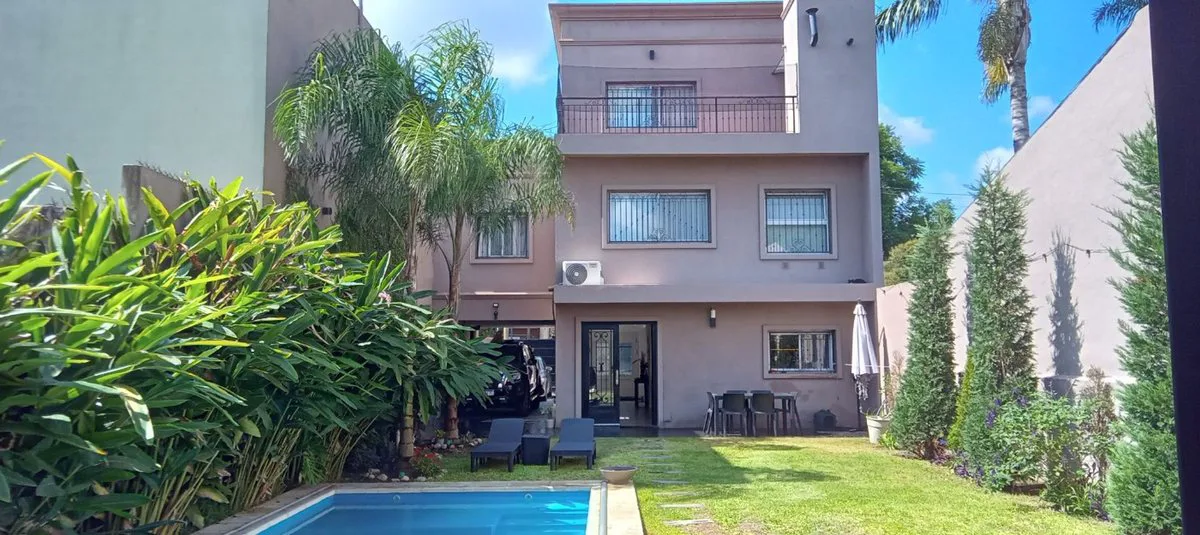 CASA EN VENTA 7 AMBIENTES + QUINCHO DON TORCUATO foto 5
