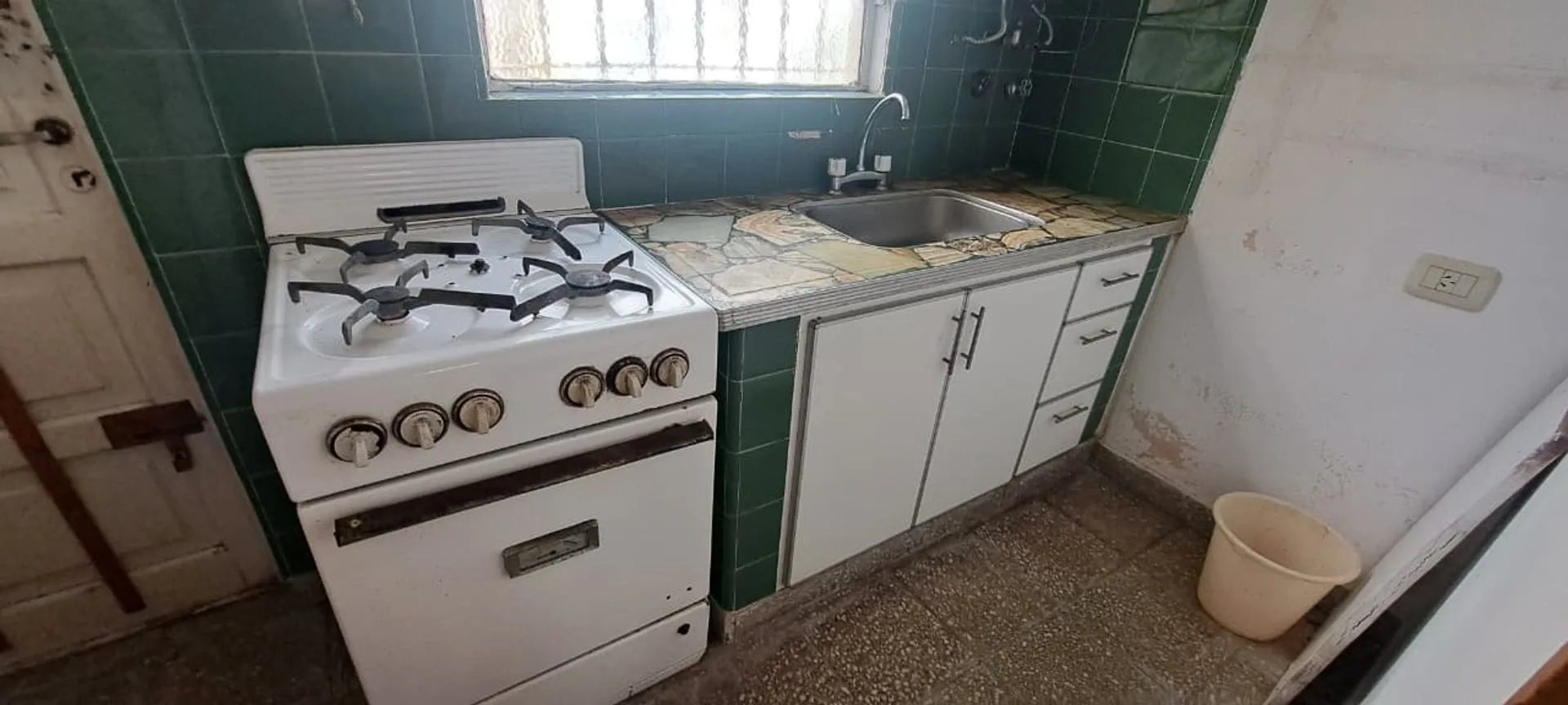 VENTA DE CHALET A REFACCIONAR foto 5