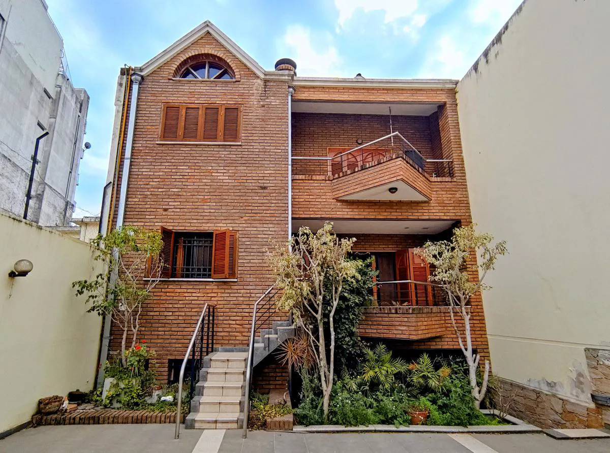Zeballos 2500 - Casa de 3 dormitorios en venta en Rosario foto 2