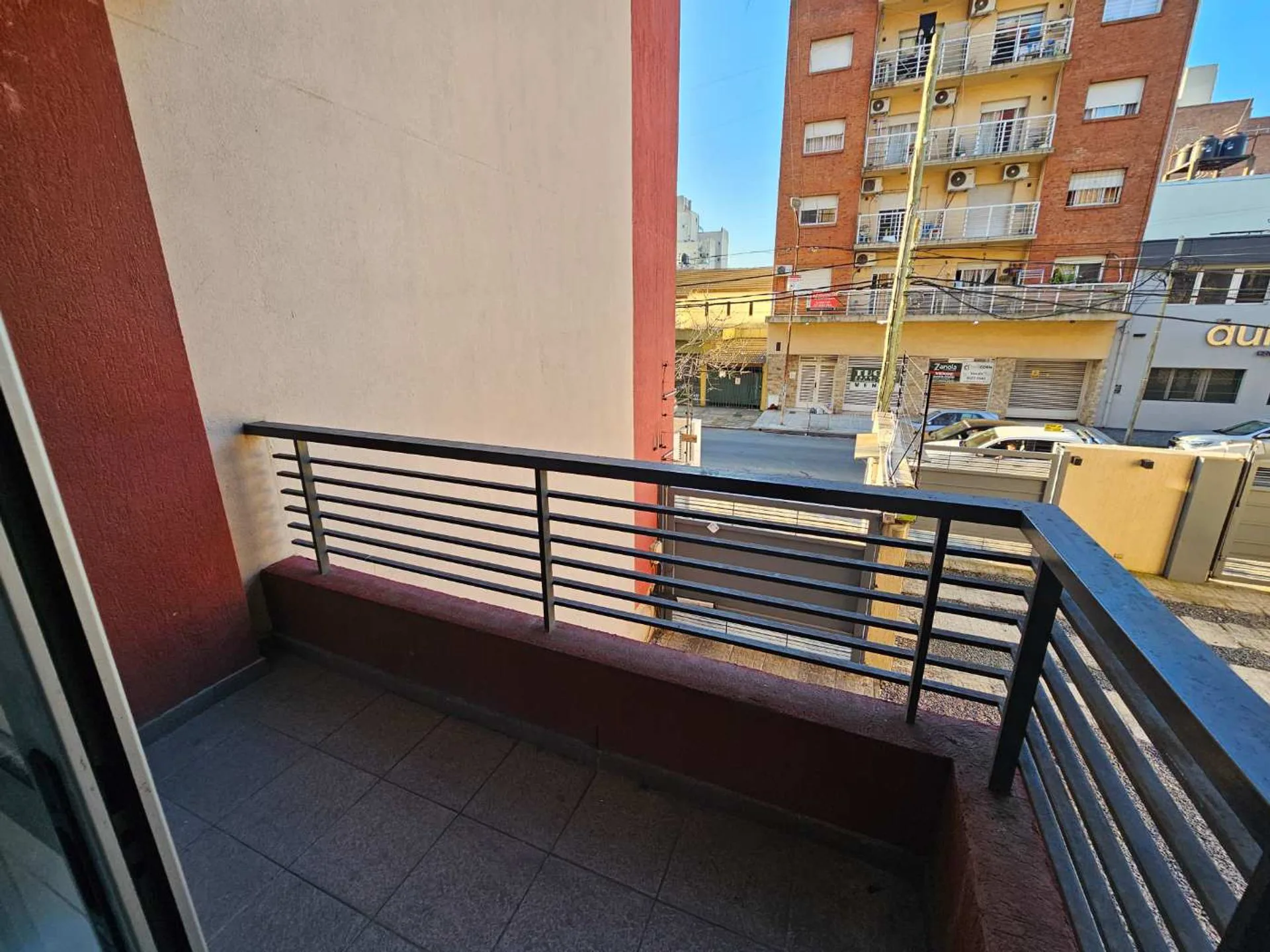 VENTA DEPARTAMENTO 2 AMB CON BALCON MORON CENTRO foto 3