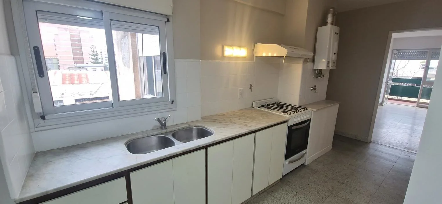 Tucumán y Entre Ríos - Departamento de 3 dormitorios en venta en el Centro foto 4