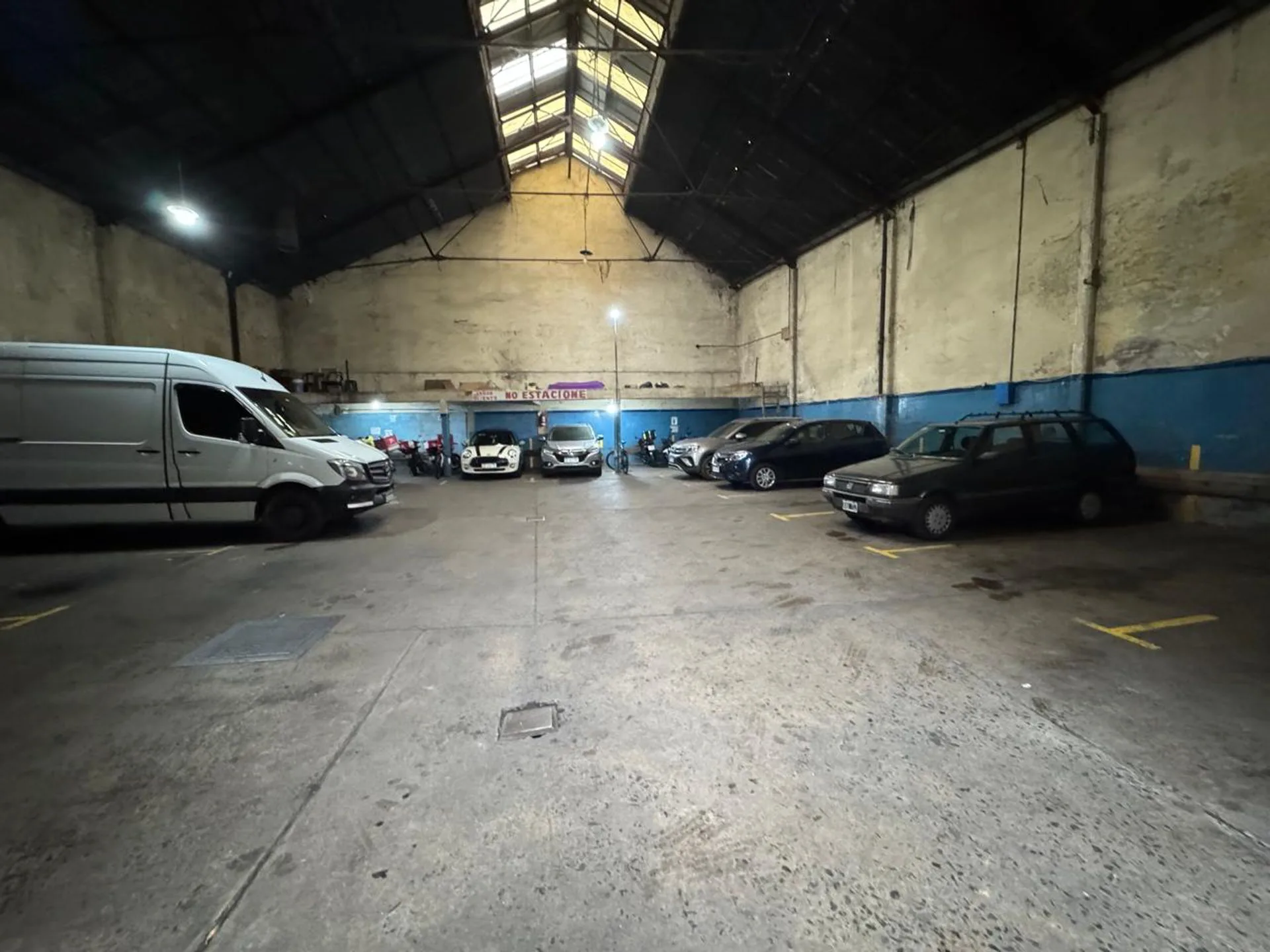 VENTA FONDO COMERCIIO GARAGE CONSTITUCION foto 4