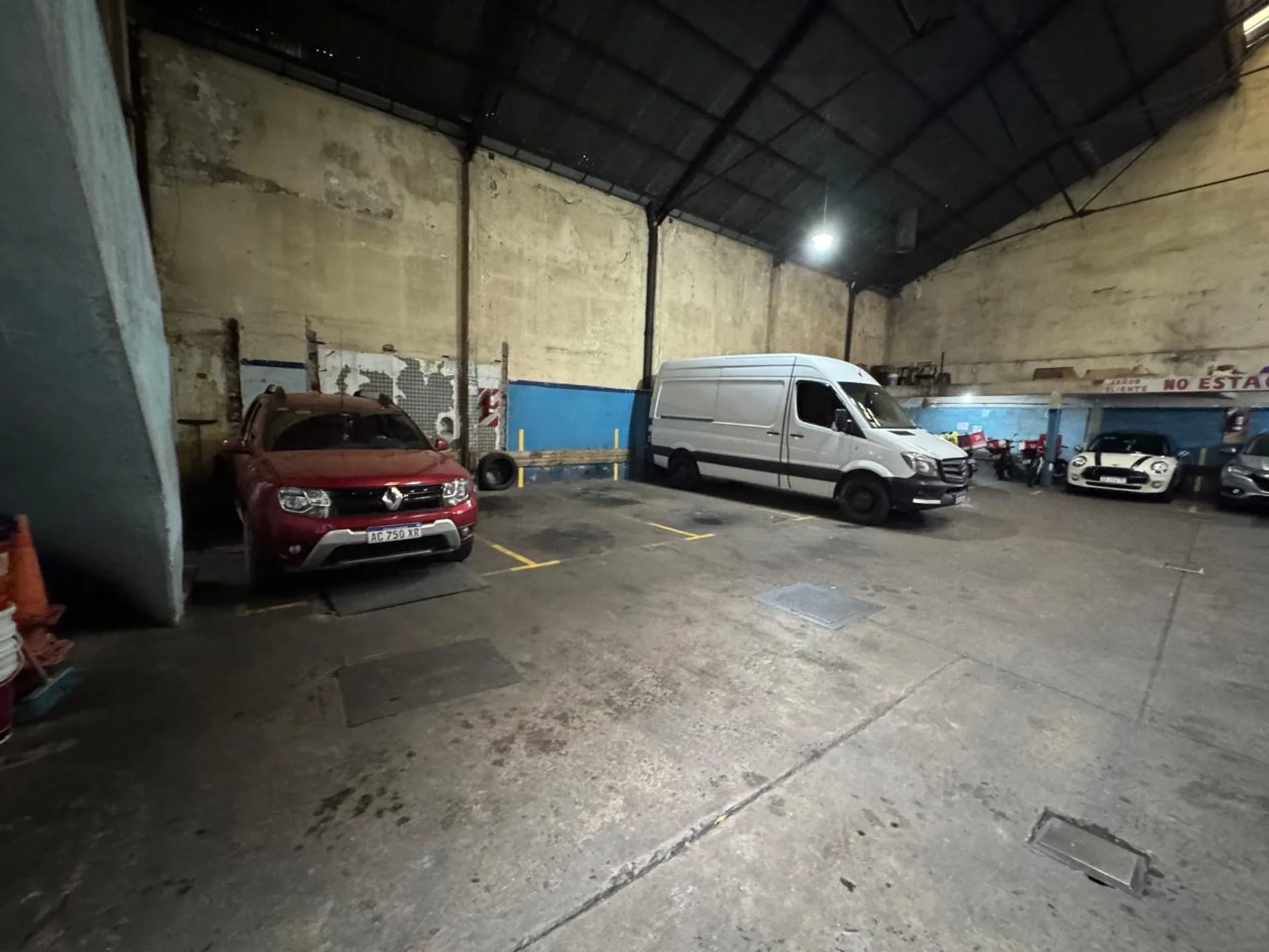 VENTA FONDO COMERCIIO GARAGE CONSTITUCION foto 5