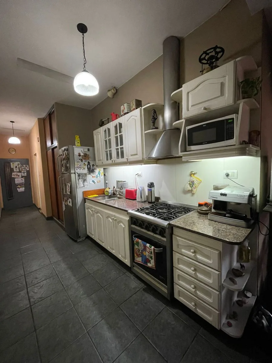 VENTA CASA LUGANO 4 AMB  LOTE PROPIO 8,66 X 37 MTS foto 5