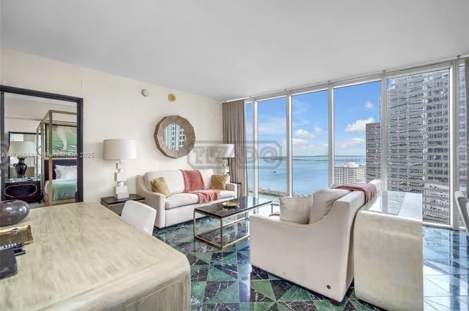 485 Brickell Ave #2508 400 foto 3