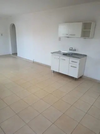 Alquiler Planta Alta con cochera Barrio San Martin foto 2