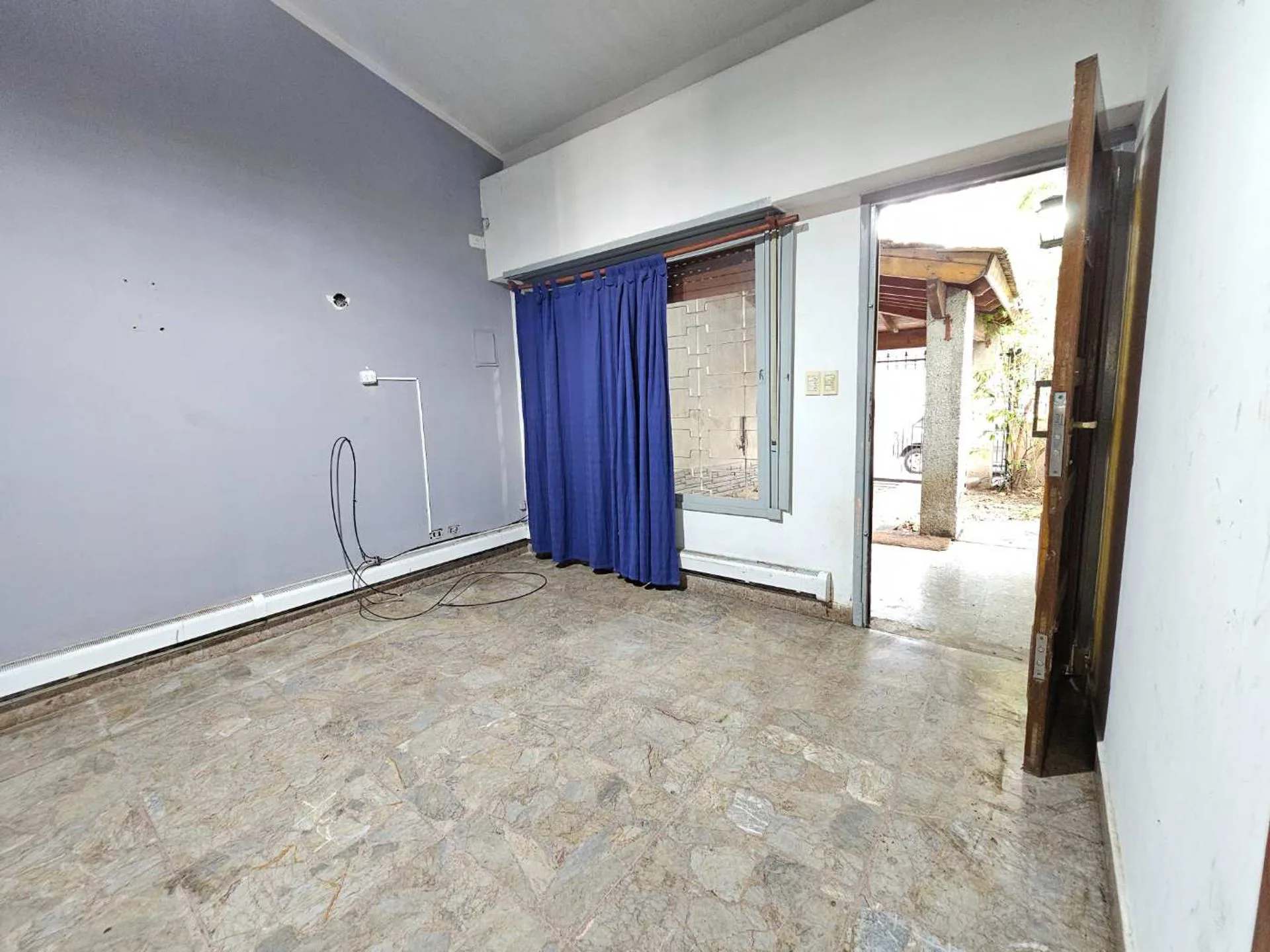 VENTA CASA 4 AMBIENTES V SARMIENTO COCHERA PATIO foto 5