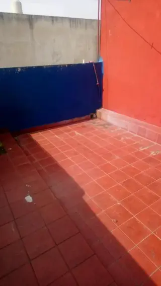 Casa PH 2 ambientes en planta alta al frente. foto 3
