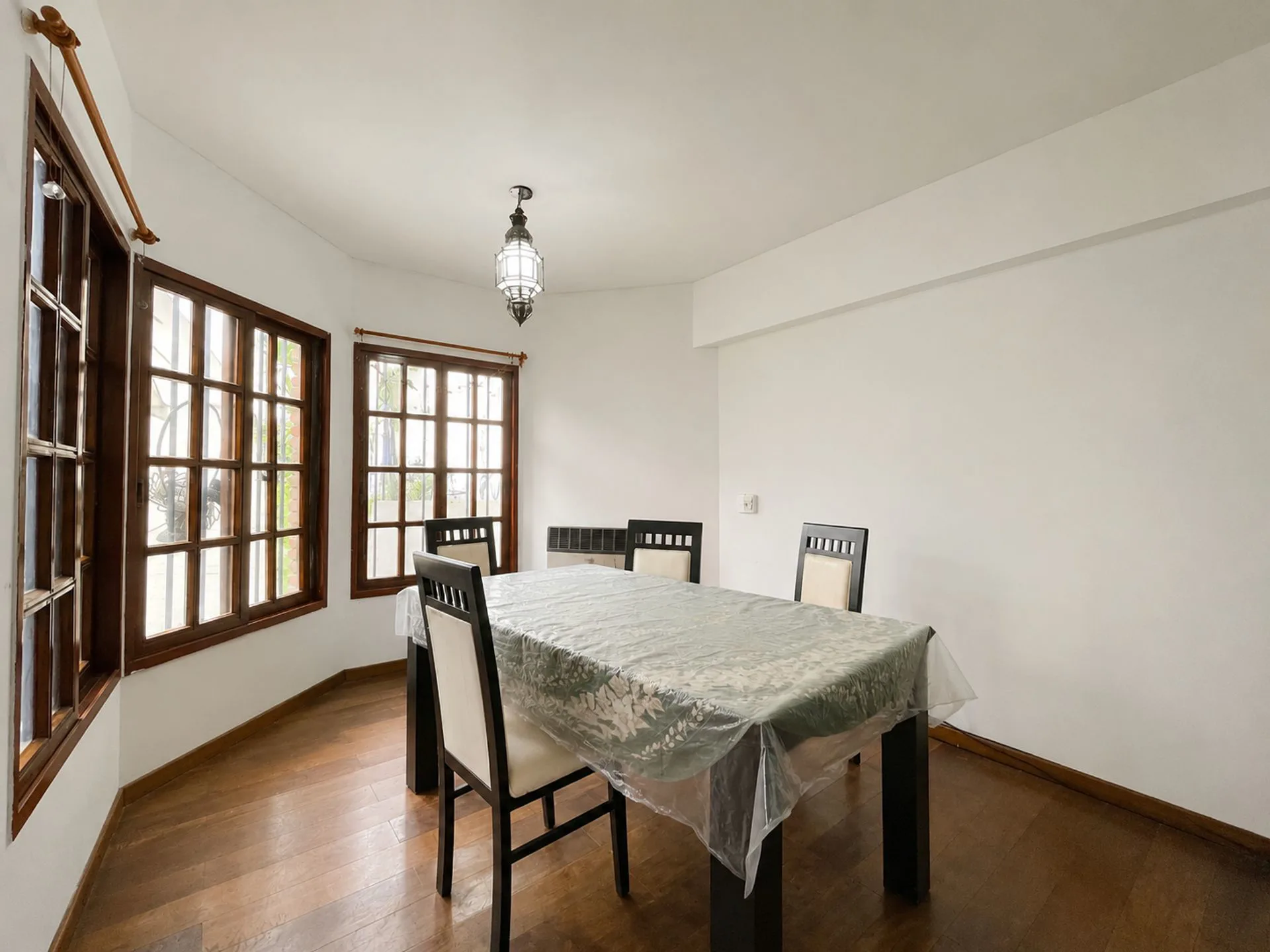 CASA EN VENTA | 6 AMBIENTES | 2 COCHERAS | PALERMO foto 4