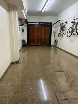 CASA DE 5 AMBIENTES EN BARRIO NAON , LOTE PROPIO, APROX 250 M2 foto 5