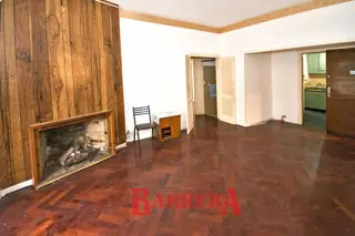 Depto 1º por escalera de 3 ambientes con balcon y cocina con lavadero separado foto 3