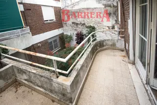 Depto 1º por escalera de 3 ambientes con balcon y cocina con lavadero separado foto 4