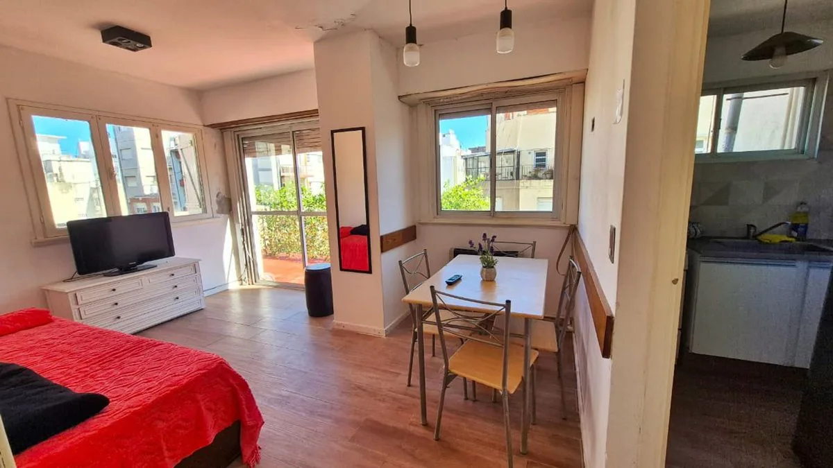 VENTA 2 AMBIENTES – ZONA ALDREY – CON GRAN TERRAZA foto 2