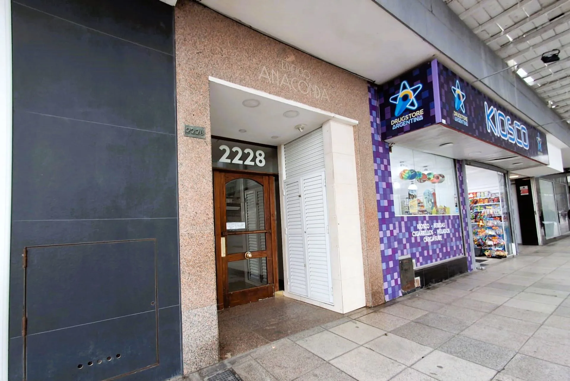 VENTA DEPTO 2 AMBIENTES  A METROS DEL MAR - CENTRO foto 2