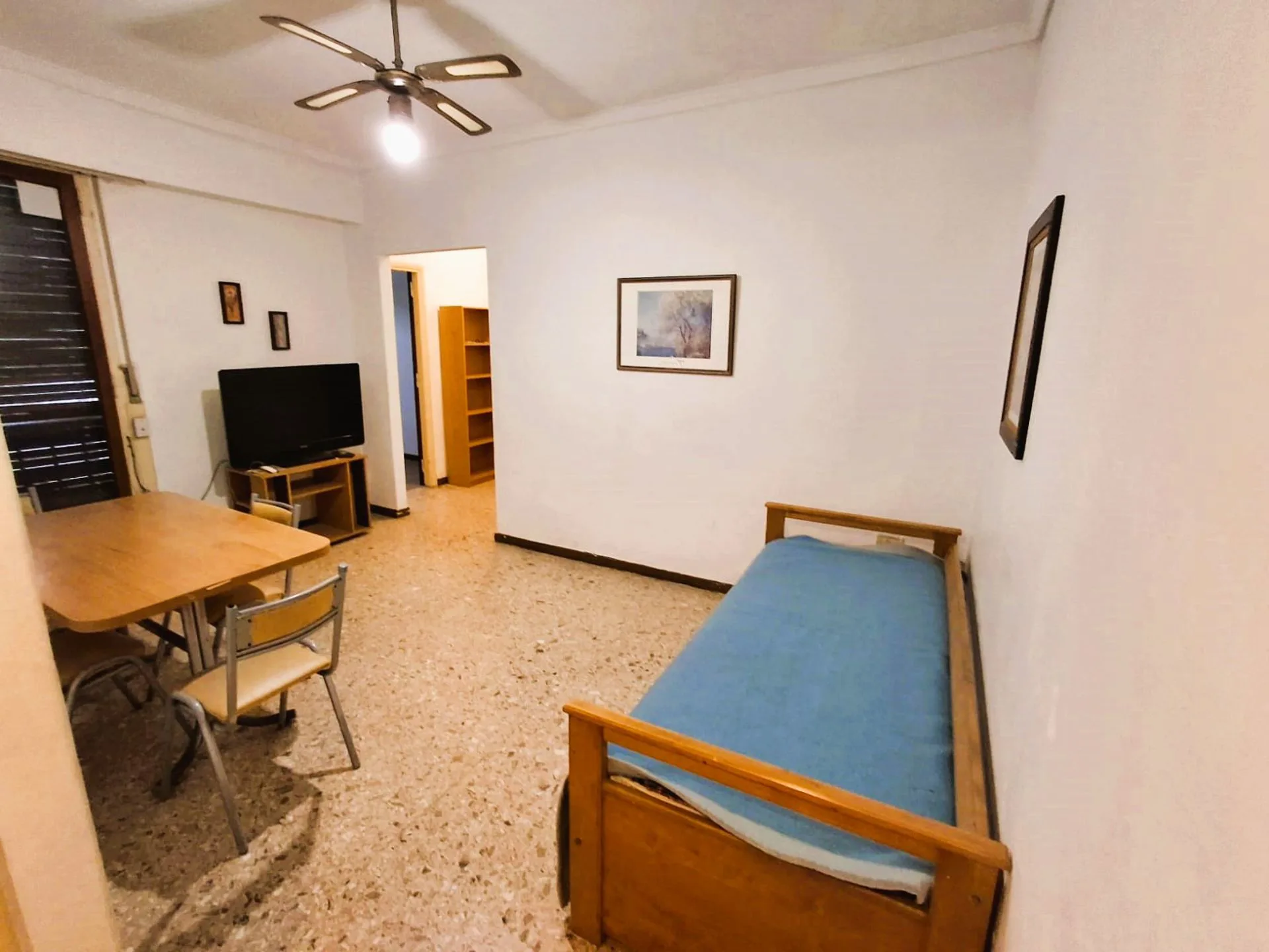 VENTA DEPTO 2 AMBIENTES  A METROS DEL MAR - CENTRO foto 4