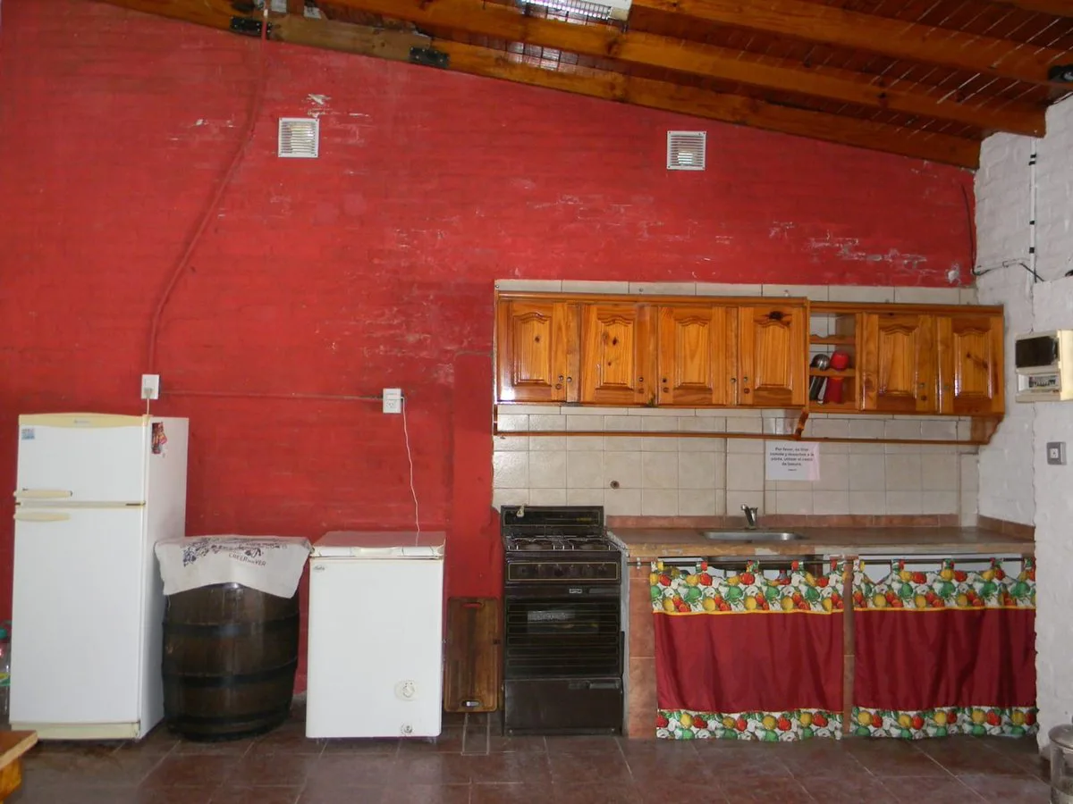 Casa con pileta y quincho en Los Polvorines foto 5