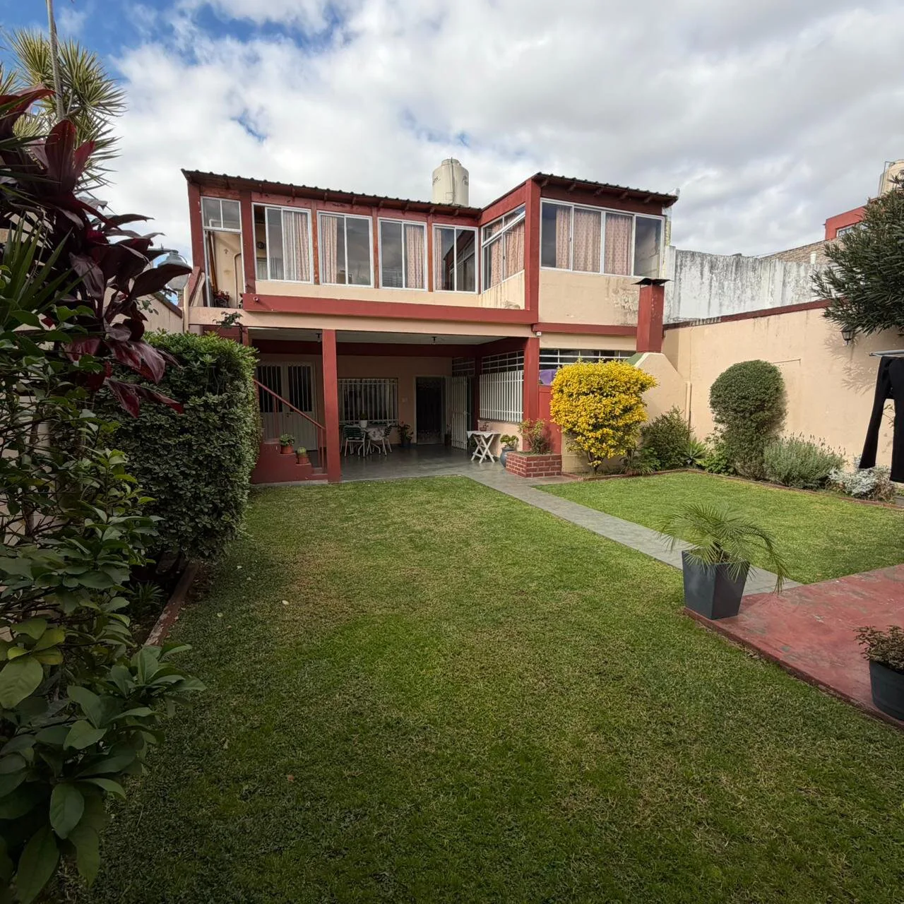VIVIENDA MULTIFAMILIAR EN ISIDRO CASANOVA