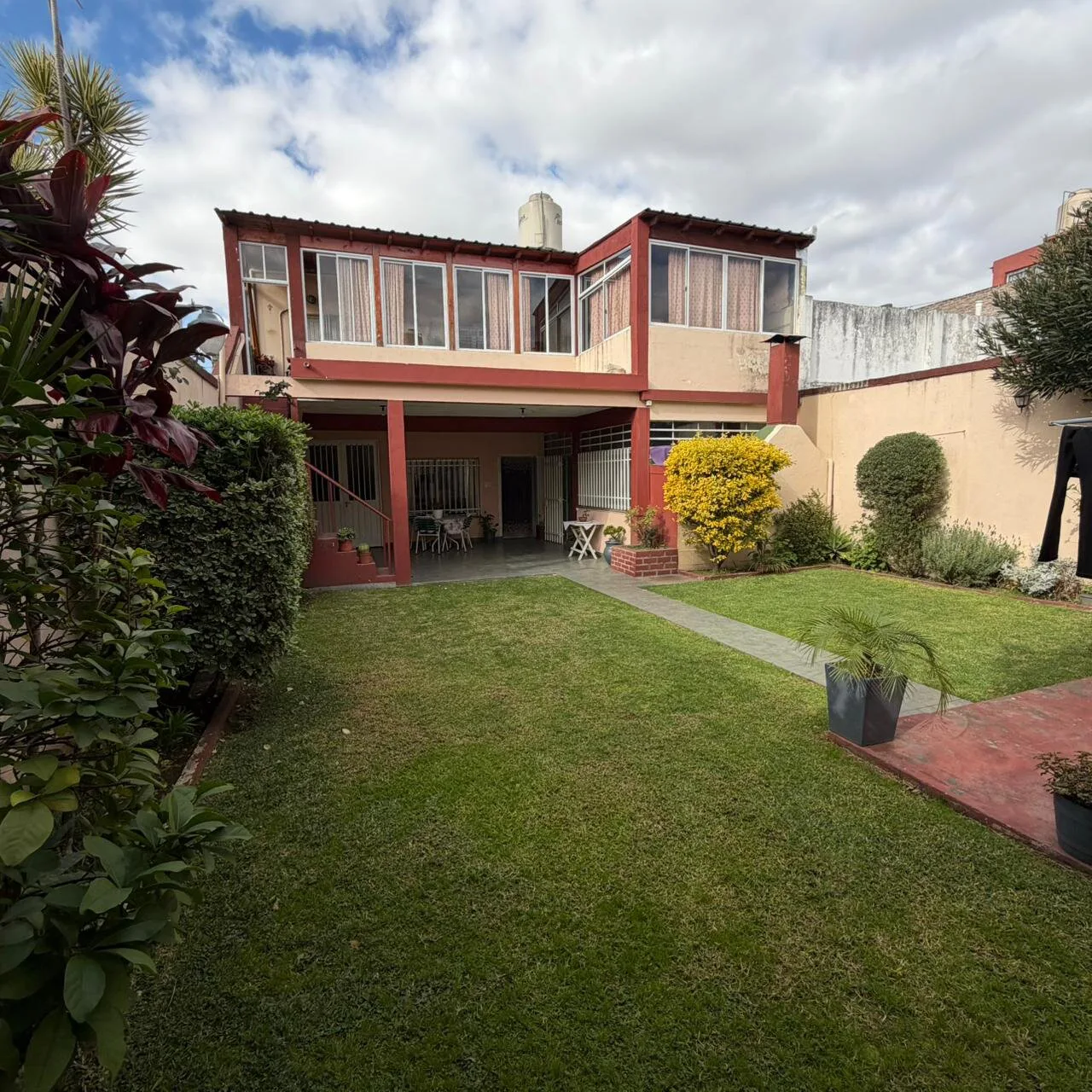 VIVIENDA MULTIFAMILIAR EN ISIDRO CASANOVA foto 2