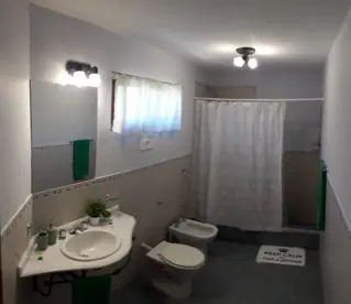 POTRERO DE GARAY, A 2 CUADRAS DEL LAGO CON PISCINA, CAPACIDAD HASTA 7 PERSONAS foto 4