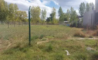 INDEXA VENDE Lote en barrio residencial LAGO MASCARDI foto 3