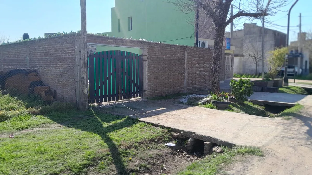 Terreno con pileta en venta en Altos del valle.- foto 2