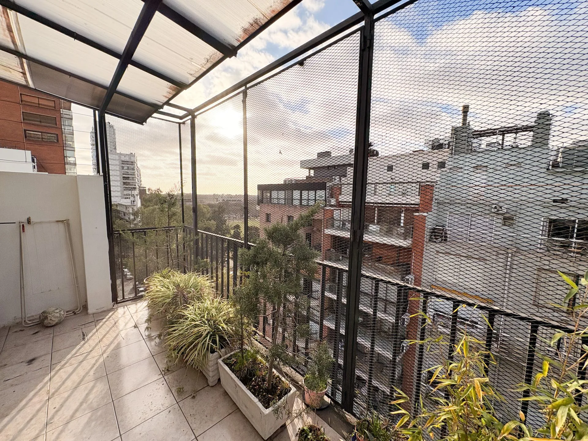 VENTA 4 AMB TERRAZA, DEPENDENCIA COCHERA CAÑITAS