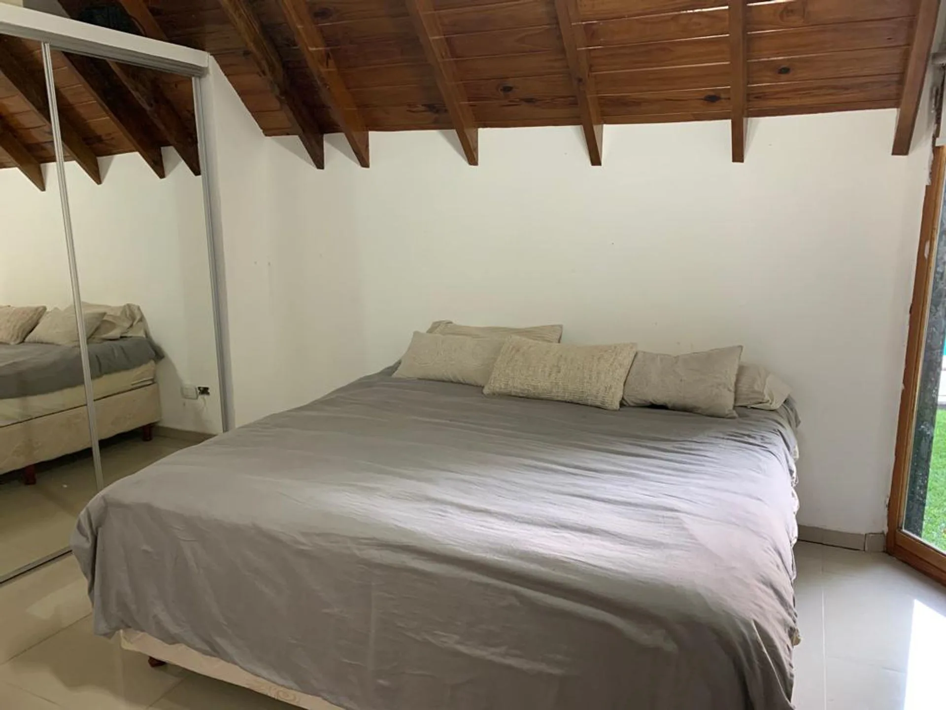 VENTA CASA 5 AMB EN COUNTRY MI REFUGIO CON PILETA foto 5