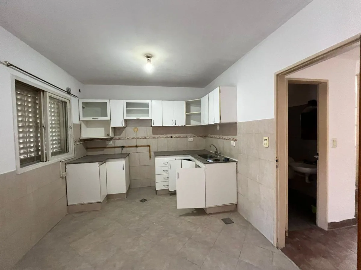 Venta de casa 5 ambientes en Morris, Hurlingham. foto 5