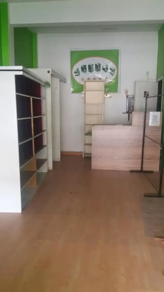 VENTA NUEVO VALOR. IMPORTANTE LOCAL SOBRE AVENIDA VERGARA