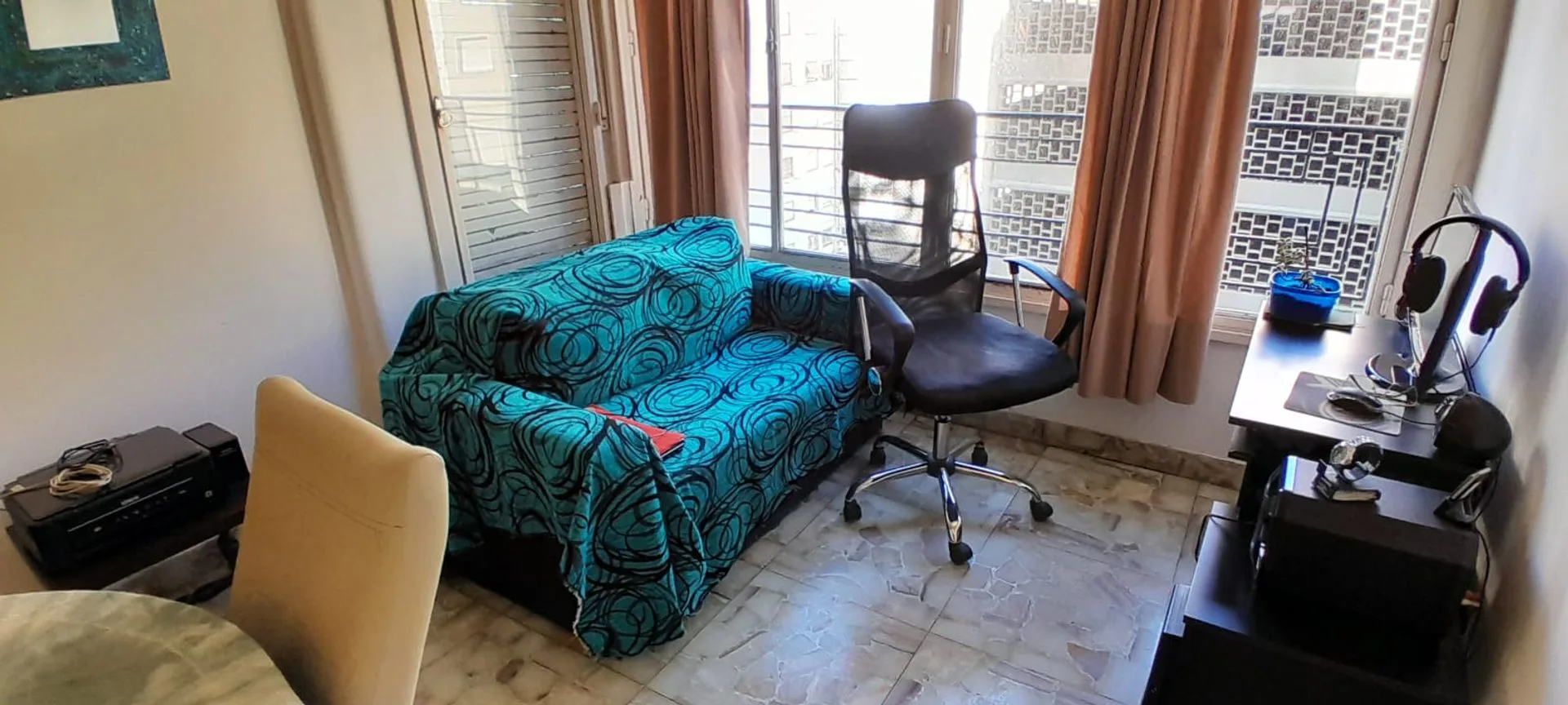VENTA DEPARTAMENTO 4 AMB + DEP. AL FRENTE - CENTRO foto 3