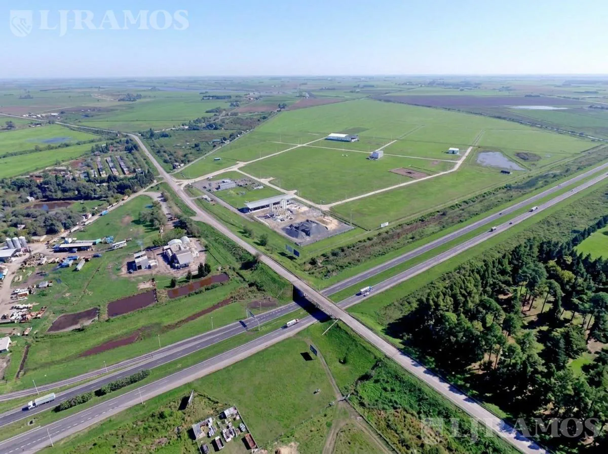 Terreno en Venta en Parque Industral San Lorenzo foto 3