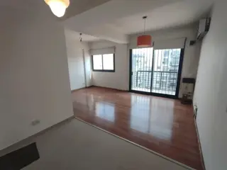 ALQUILER AMPLIO MONOAMBIENTE EN VILLA CRESPO foto 2