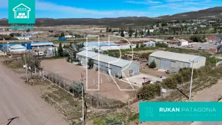 #AlquilerRUKAN | GALPÓN + OFICINAS | PREDIO INDUSTRIAL | Cañadón Seco.- foto 4