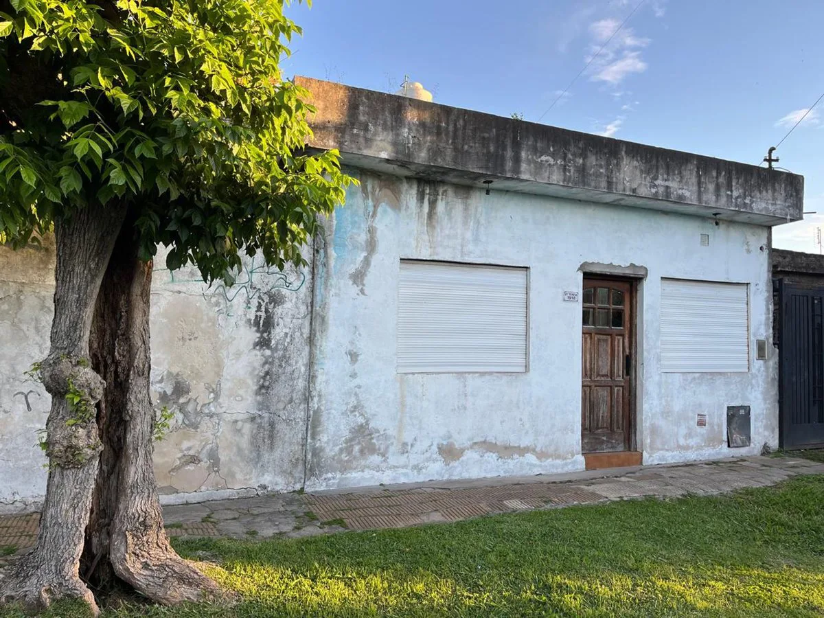 VENTA CASA 5 AMBIENTES A REFACCIONAR MORON foto 5
