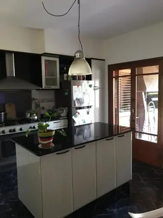 Venta chalet 4 dormitorios y parque Banfield foto 4