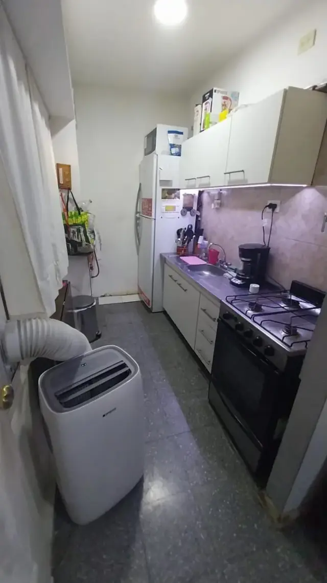CASA EN VENTA - VIVIENDA MULTIFAMILIAR (3 FAMILIAS) CON PATIO Y TERRAZA