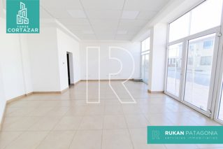 #Alquiler_RUKAN Local Comercial | TORRE CORTAZAR | Local 7 | 45 m2 |Calle J. M. ESTRADA | Caleta Olivia foto 3