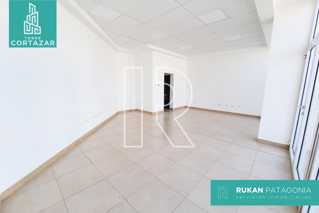 #Alquiler_RUKAN Local Comercial | TORRE CORTAZAR | Local 7 | 45 m2 |Calle J. M. ESTRADA | Caleta Olivia foto 4