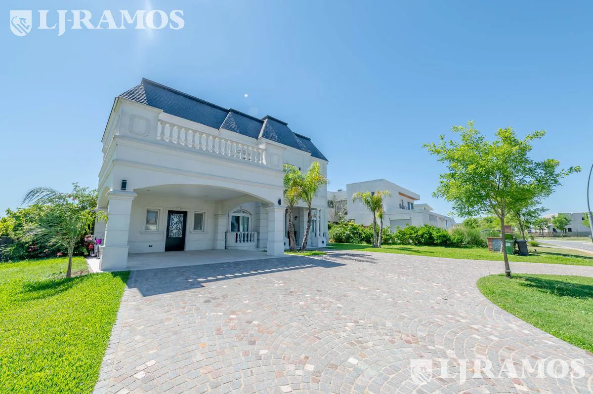 Hermosa casa estilo francés en Muelles, Puertos del Lago foto 2