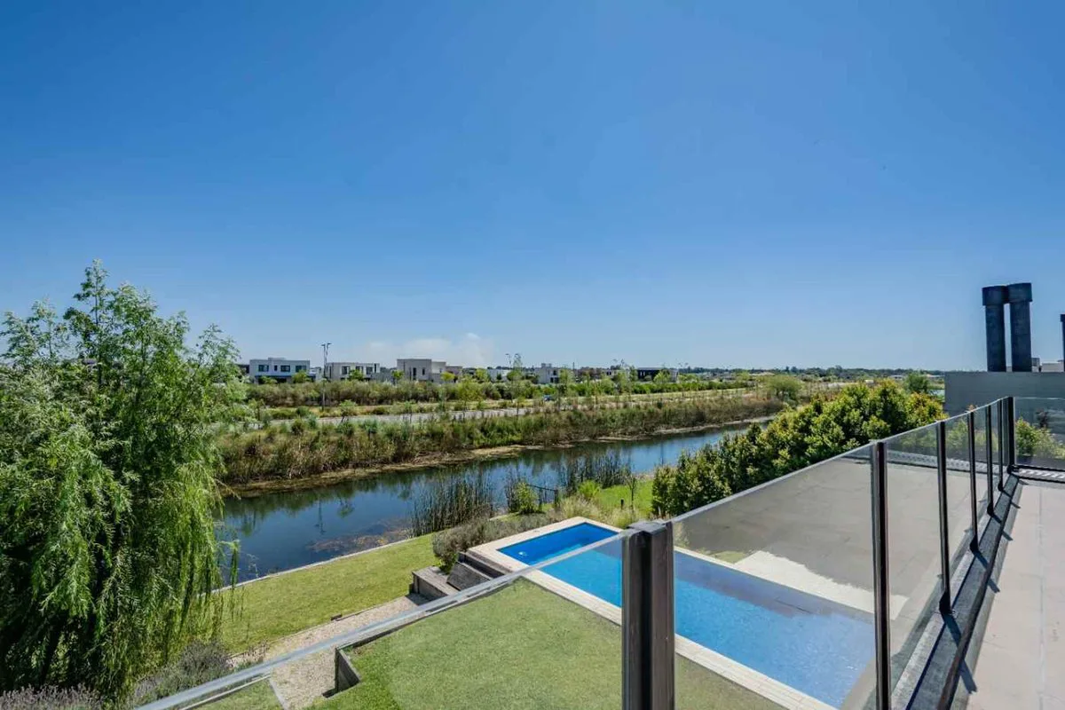 VENTA DE CASA EN COSTAS - PUERTOS DEL LAGO foto 2