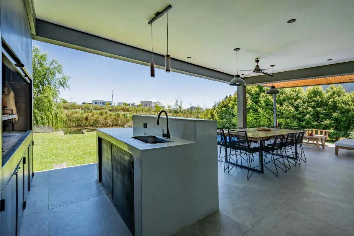 VENTA DE CASA EN COSTAS - PUERTOS DEL LAGO foto 3