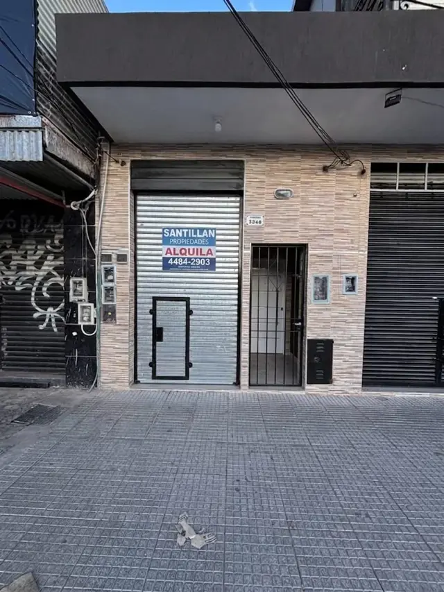 LOCAL EN LAFERRERE CENTRO