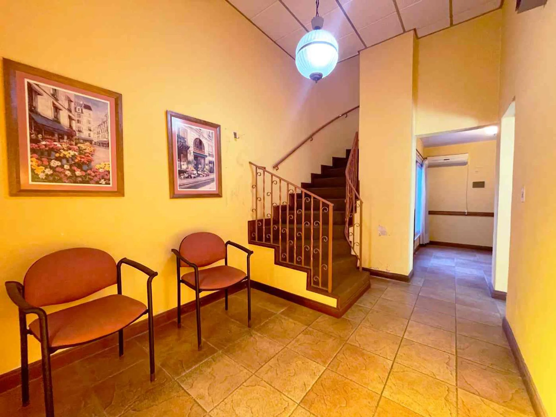 Venta casa 6 amb patio galpón cochera Villa Raffo foto 3