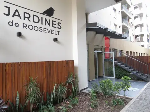 Monoambiente en loft con jardín de 12 m2. : 58,70 m2 cub y 16,68 m2 descub. Total: 75,38 m2.