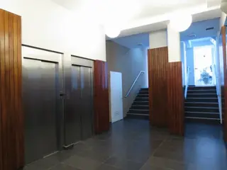 Monoambiente en loft con jardín de 12 m2. : 58,70 m2 cub y 16,68 m2 descub. Total: 75,38 m2. foto 2