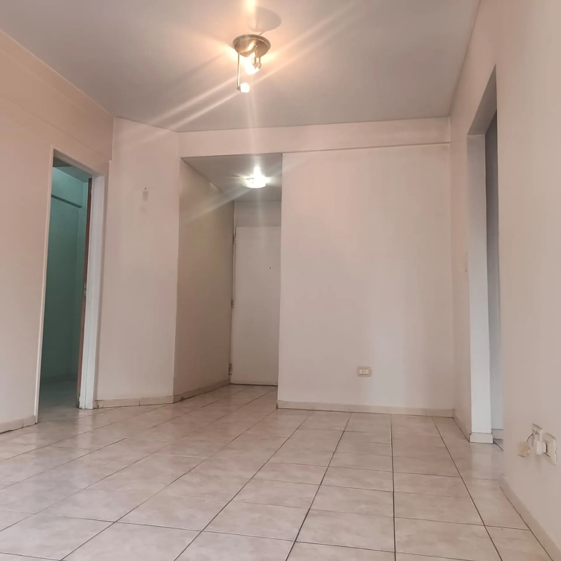 VENTA  DEPTO 2 AMBIENTES EN ALMAGRO IMPECABLE foto 3