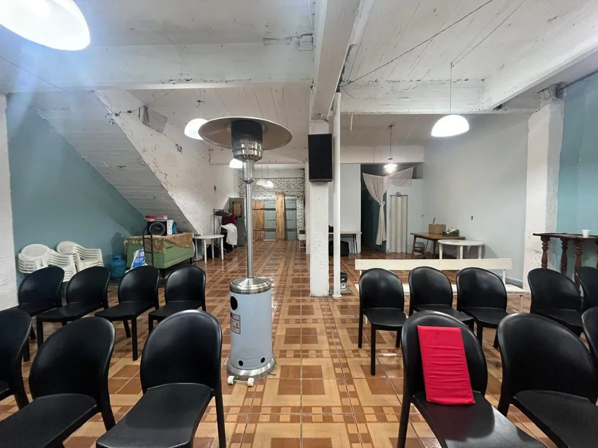 Venta Galpón y Vivienda a Refaccionar en Ciudadela foto 4