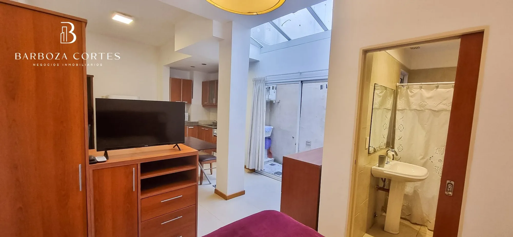 Studio apartment in Palermo – photo 7 of 8