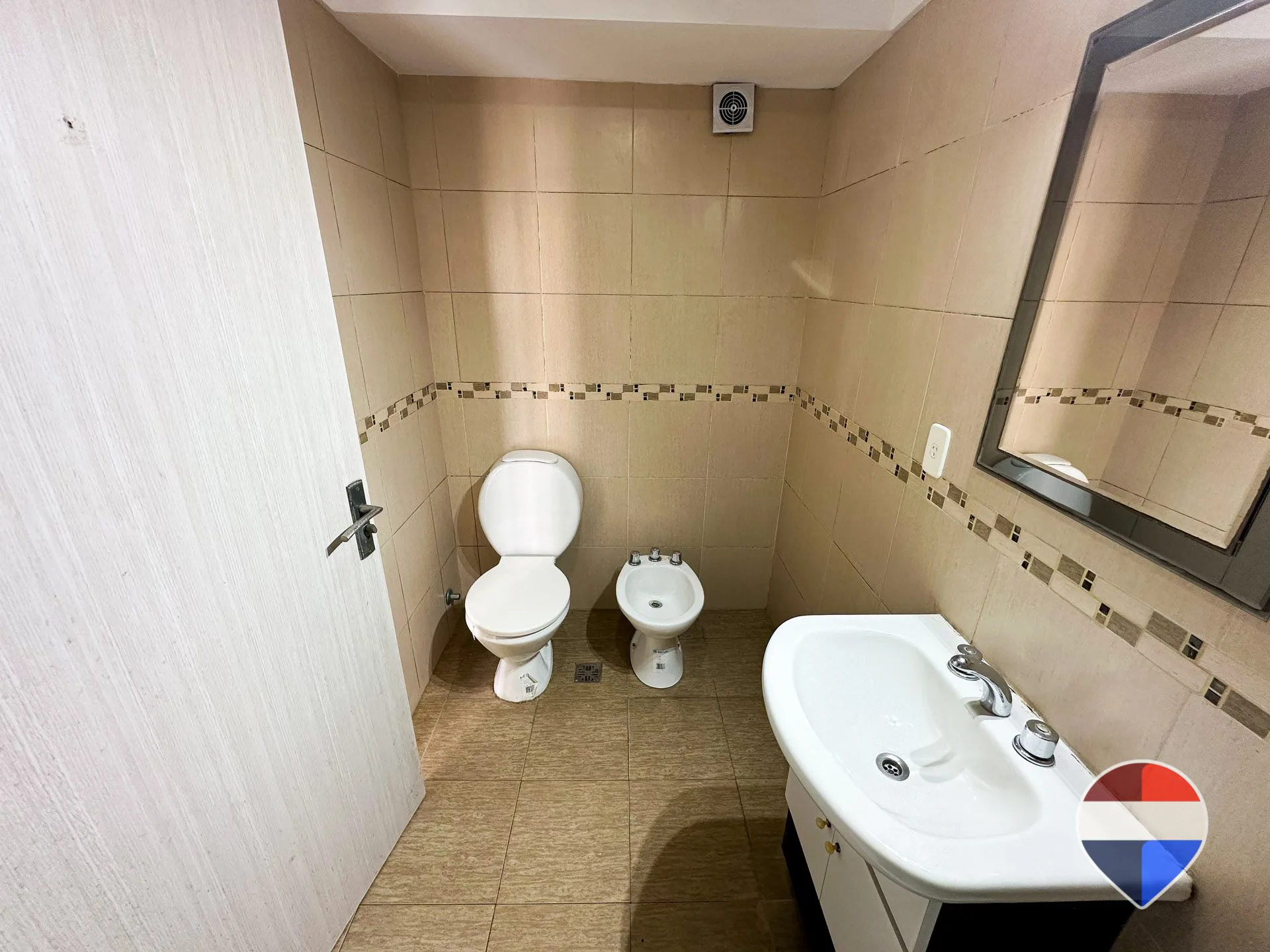 DEPARTAMENTO EN VENTA EN BOEDO CON BALCÓN TERRAZA foto 4