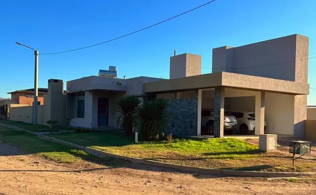 Venta casa 3 dormitorios San Luis BARRIO ALTOS DEL CERRO